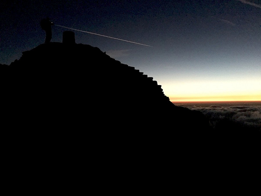 Taith Dywys Gwawrio’r Wyddfa